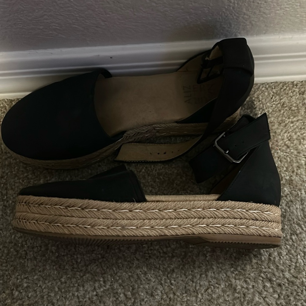 Naturalizer Platforms